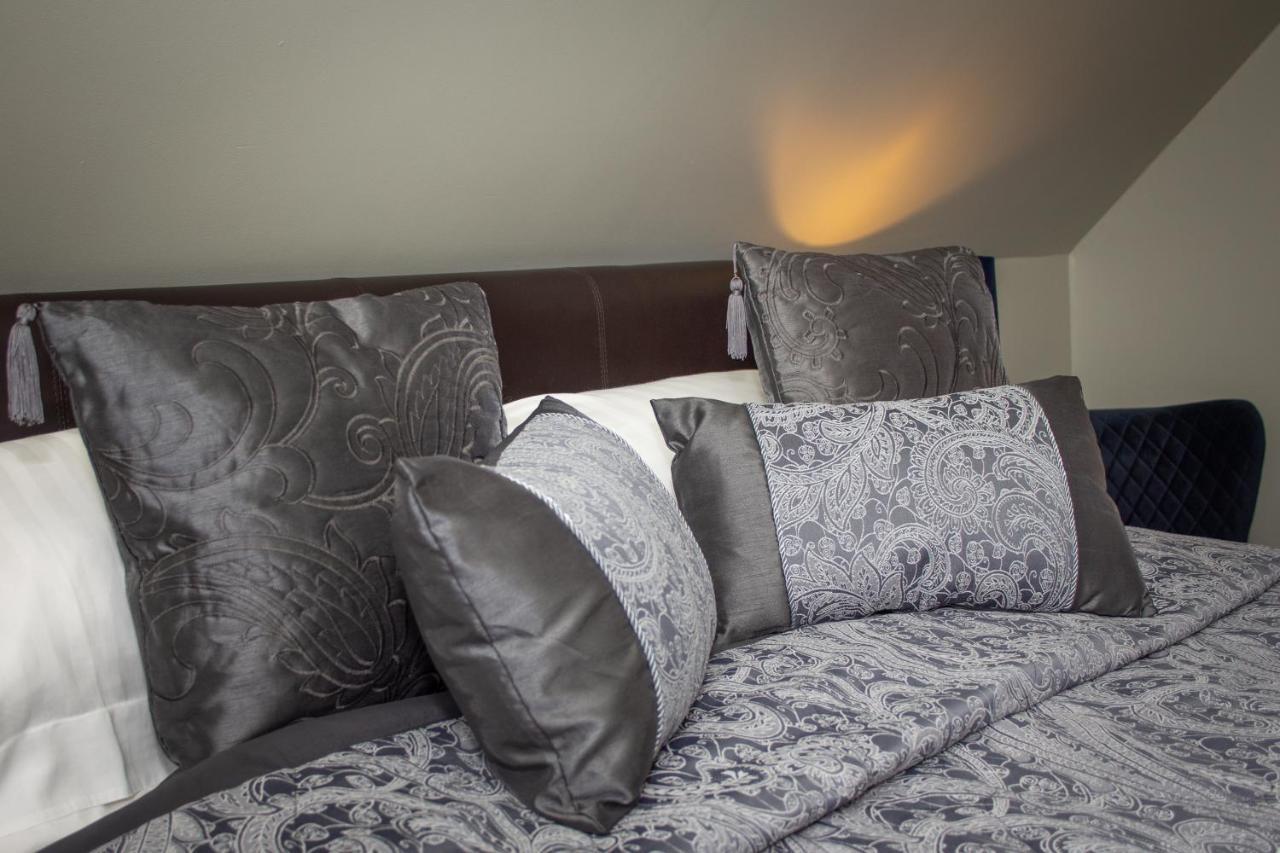 Beaumont Guest House- Free Private Parking & Off-Site Health Centre Access - Adults Only Windermere Exterior photo